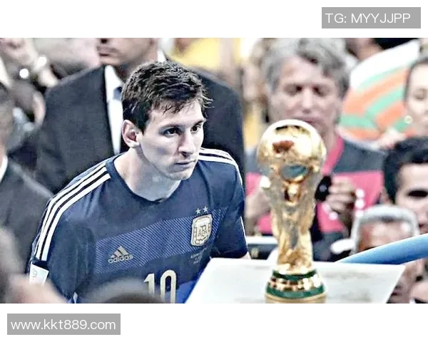 深情足球明星背后的故事与感人瞬间揭秘