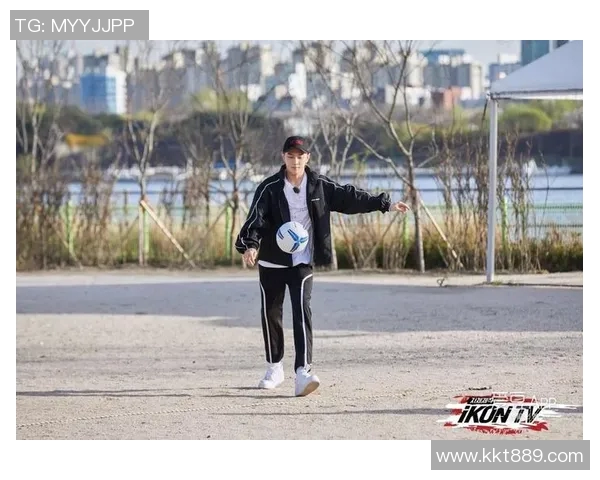 足球明星与卡通人物的奇妙碰撞探索他们在运动与娱乐中的共同魅力