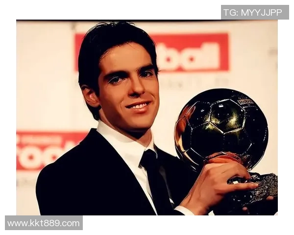 足球明星卡卡的日常生活与训练揭秘,感受他的足球魅力与个人风采 足球明星卡卡的日常生活与训练揭秘,感受他的足球魅力与个人风采