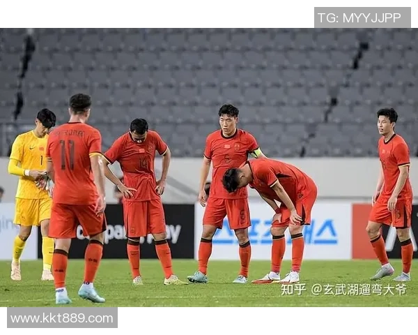 2013东亚杯国足激战日本队回顾与精彩瞬间分析
